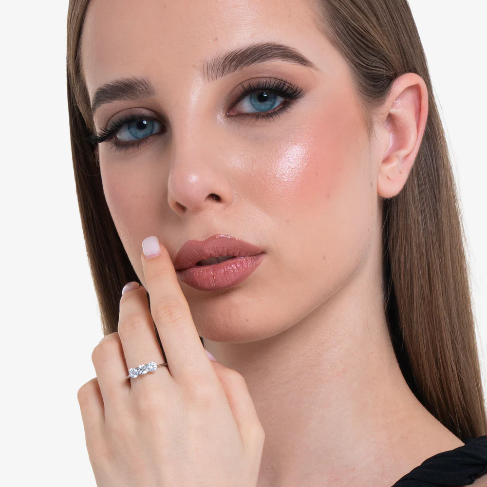 ANILLO DE ACERO PARA MUJER CON CRISTALES BLANCOS - Imagen 3